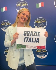 UPDATE - Giorgia Meloni, şefa partidului naţionalist Fratelli d’Italia, face apel la unitate după victoria în alegeri: Nu vă vom trăda încrederea! / Cine este Giorgia Meloni, prima femeie care ar putea conduce Guvernul Italiei