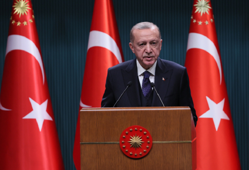 Ο Ερντογάν καταγγέλλει την «προκλητική πολιτική» και…