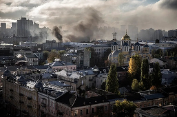 ”Distrugeri grave”, în urma unor atacuri cu rachetă vizând infrastructuri energetice în centrul Ucrainei, în regiunea Dnipro, anunţă guvernatorul Valentin Reznicenko. Numeroase sate, fără curent