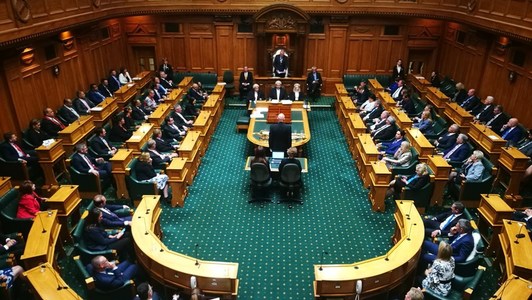 Numărul femeilor din Parlamentul Noii Zeelande, mai mare decât cel al bărbaţilor pentru prima dată în istorie 