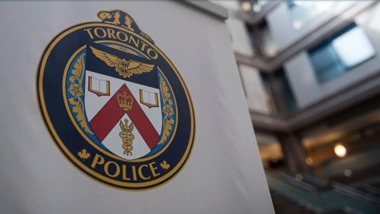 Opt adolescente au fost puse sub acuzare în Canada pentru că au înjunghiat un bărbat până la moarte