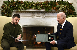 Zelenski îi acordă lui Biden titlul de ”Erou al Ucrainei”