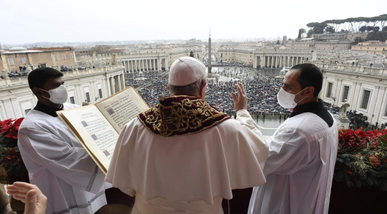 Papa Francisc condamnă, în binecuvântarea ”Urbi et Orbi” de Crăciun, ”războiul smintit” din Ucraina
