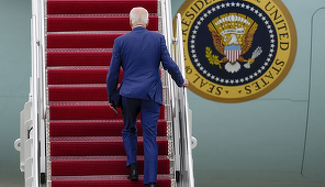 Biden îşi începe vizita oficială în Mexic duminică, cu o zi mai devreme decât prevedea