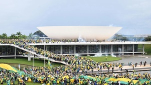 UPDATE - Brazilia - Suporterii fostului preşedinte Jair Bolsonaro au pătruns în sediile Congresului, Curţii Supreme şi în Palatul Prezidenţial, trecând de barierele de securitate - VIDEO