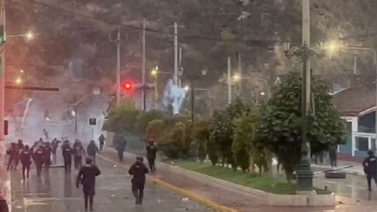 Peru - Cel puţin un mort şi un rănit în confruntările dintre manifestanţi şi poliţie în sudul ţării