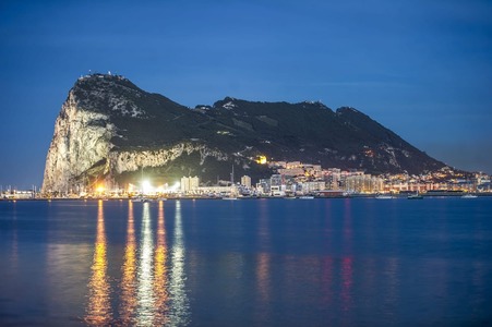Gibraltarul acuză Spania de "încălcare a suveranităţii britanice" în urma unui incident vamal