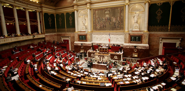 Adunarea Naţională franceză vrea să interzică influenţatorilor să facă publicitate criptomonedelor