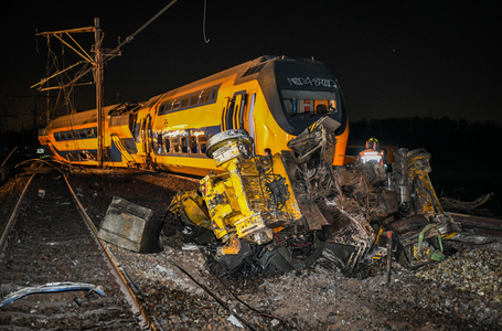 Un mort şi aproximativ 30 de răniţi în sudul Olandei, unii în stare gravă, în urma deraierii unui tren la Voorschoten