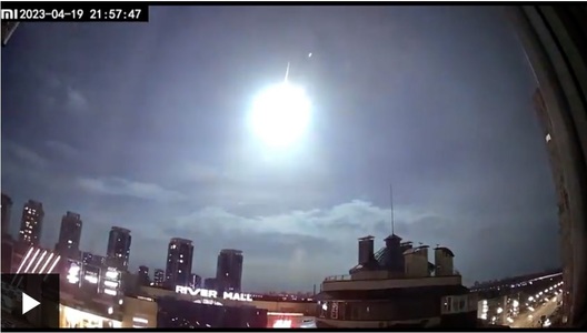 BBC: NASA neagă că mingea de foc zărită pe cerul Kievului ar fi fost satelitul său. Acesta se afla încă pe orbită - VIDEO