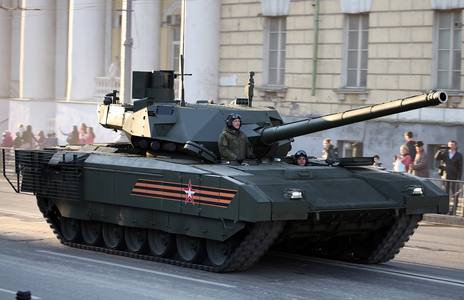 Rusia a lansat în luptă în Ucraina noul său model de tanc T-14 Armata - RIA