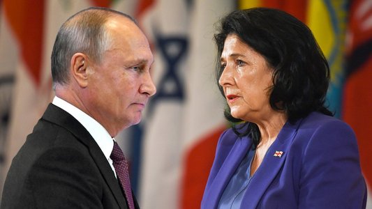 Într-o mişcare surprinzătoare, Putin ridică vizele georgienilor şi restabileşte legăturile aeriene şi turistice. Preşedinta Georgiei spune că este vorba despre o „provocare” din partea Moscovei