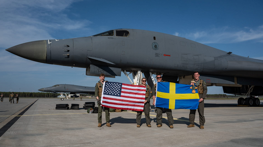 Bombardiere strategice americane de tip B-1B Lancer participă pentru prima oară în istoria modernă a Suediei la exerciţii militare, un ”eveniment istoric” salută Guvernul