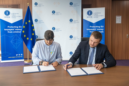 Acord de cooperare semnat de procurorul şef european, Laura Codruţa Kovesi, şi  de şeful Biroului Naţional Anticorupţie al Ucrainei