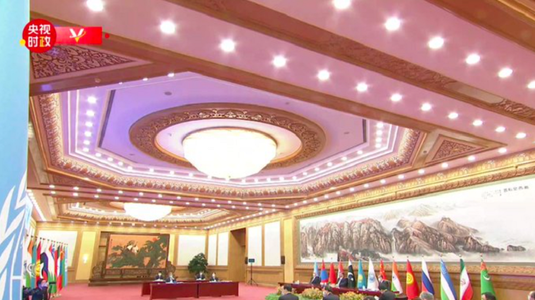 Xi Jinping îndeamnă, la o reuniune a alianţei China-Rusia, la summitul virtual OCS, în India, la ”salvarea păcii regionale”. El se opune ”protecţionismului, sancţiunilor unilaterale şi generalizării conceptului de securitate naţională”