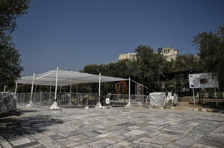 Grecia se pregăteşte de ”cel mai cald” weekend din iulie din ultima jumătate de secol. Un bărbat în vârstă de 46 de ani a murit, pe Insula Evia, după ce a fost internat la spital cu o ”temperatură corporală de 40 de grade”