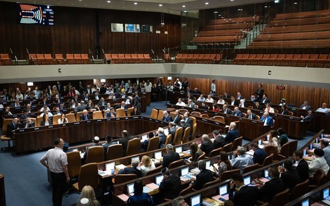 Parlamentul israelian a aprobat un prim set de măsuri pentru schimbarea legilor justiţiei, care vizează limitarea puterii Curţii Supreme