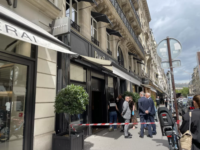 Jaf armat la un magazin de bijuterii Piaget în Paris. Procuratura estimează potul la 10-15 milioane de euro