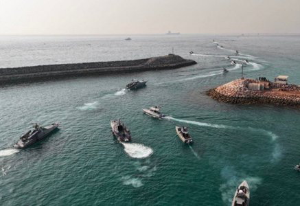 Gardienii Revoluţiei desfăşoară exerciţi navale în apropierea a trei insuliţe strategice de la Golful Persic, controlate de Teheran şi revendicate de Emiratele Arabe Unite
