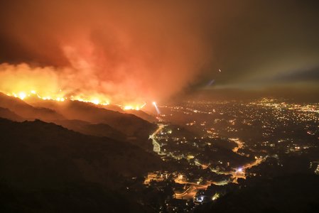 Hawaii a subestimat pericolul mortal al incendiilor de vegetaţie, arată rapoarte din ultimii ani
