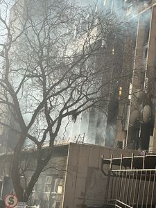 Bilanţul incendiului de la Johannesburg a crescut la peste 60 de morţi
