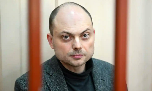 Opozantul rus Kara-Murza, condamnat la 25 de ani de închisoare, a ajuns într-o colonie penitenciară din Siberia. Avocat: "Călătoria de la Moscova la Omsk, în secolul XXI, a durat nu mai puţin de trei săptămâni"
