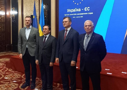 UE se confruntă cu un ”moment critic” în susţinerea Ucrainei, avertizează şeful diplomaţiei lituaniene la Kiev. Odobescu anunţă că Bucureştiul susţine Kievul în exportul cerealelor