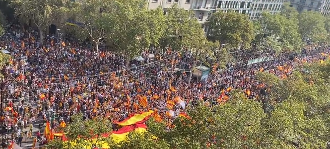 Spania: Manifestaţie la Barcelona împotriva unei posibile amnistii pentru independentiştii catalani - VIDEO