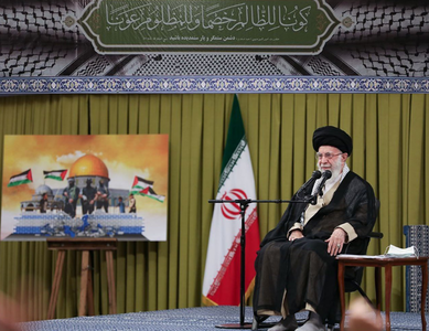 Ali Khamenei cere ţărilor musulmane să-şi rupă relaţiile comerciale cu Israelul. Ministrul iranian al Apărării Mohammad Reza Ashtiani avertizează ”anumite ţări europene care ajută” Israelul ”să fie atente să nu-şi atragă furia musulmanilor”