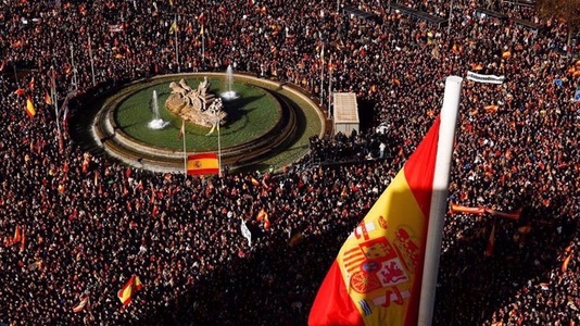 Cel mai mare protest din Spania împotriva amnistierii separatiştilor catalani a atras sâmbătă 170.000 de participanţi