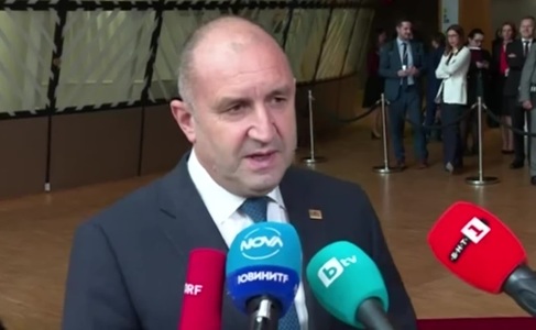 Preşedintele Bulgariei face uz de veto în cazul legii care prevede donarea de transportoare blindate pentru Ucraina