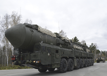 Ruşii au încărcat o nouă rachetă balistică intercontinentală într-un siloz la sud de Moscova