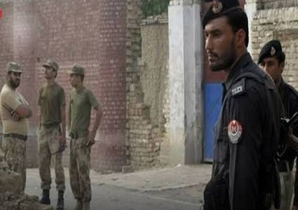 Pakistan: Cel puţin 10 persoane au murit într-un atac asupra unei secţii de poliţie