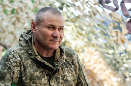 ”Lupte aprige” între ucraineni şi ruşi la Avdiivka, în estul Ucrainei, anunţă un comandant militar ucrainean  de rang înalt. Ucrainenii stabilesc noi poziţii defensive în zonă şi semnalează o posibilă retragere din calea unor valuri de atacuri ruse