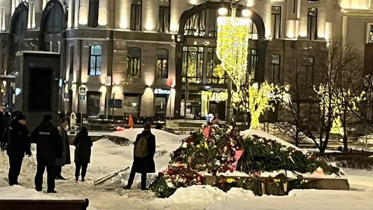 La Moscova, ruşii continuă să onoreze memoria lui Navalnîi
