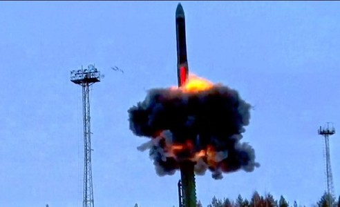 Ministerul rus al Apărării anunţă că a testat cu succes o rachetă nucleară balistică intercontinentală Yars