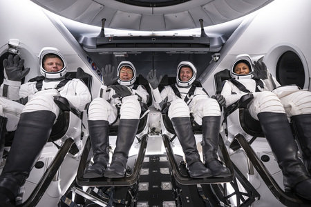Un nou echipaj, format din trei americani şi un rus, va decola în această noapte din Florida către ISS