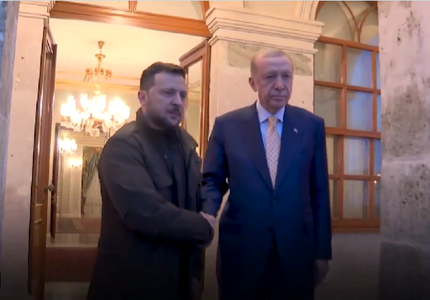Erdogan şi Zelenski au discutat despre război, cooperare în industria apărării şi transportul cerealelor pe Marea Neagră 