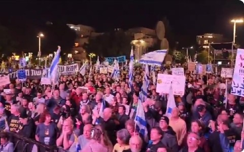 Mii de persoane au manifestat la Tel Aviv împotriva lui Netanyahu şi pentru aducerea ostaticilor înapoi