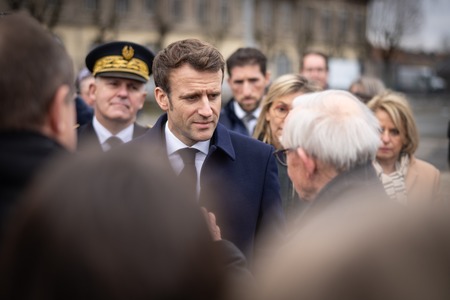 Macron anunţă un proiect de lege pentru moartea asistată, pe care preferă să o numească „ajutor pentru a muri”