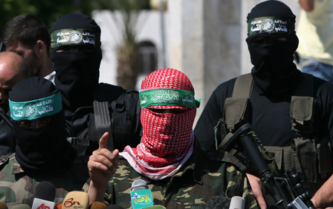 Hamas le cere pentru prima oară scuze locuitorilor Fâşiei Gaza pentru suferinţele cauzate de război, ”mulţumeşte poporului” căruia-i recunoaşte ”epuizarea” şi anunţă continuarea acestuia în vederea ”victoriei şi libertăţii” palestinienilor
