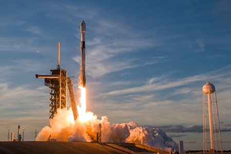 Coreea de Sud şi-a lansat, cu ajutorul SpaceX, al doilea satelit de spionaj, în plină cursă cu Phenianul