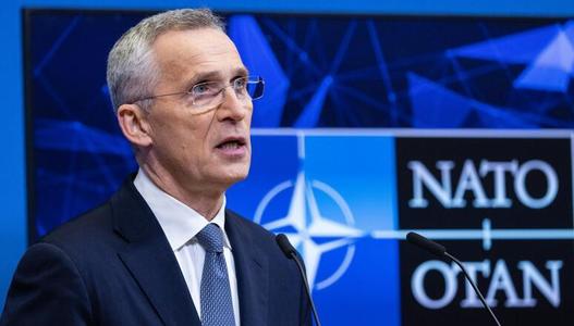 Încrederea Ucrainei în aliaţii NATO a fost afectată de eşecurile în livrarea de arme, afirmă Jens Stoltenberg. El sugerează ca NATO să preia de la SUA coordonarea ajutorului militar 