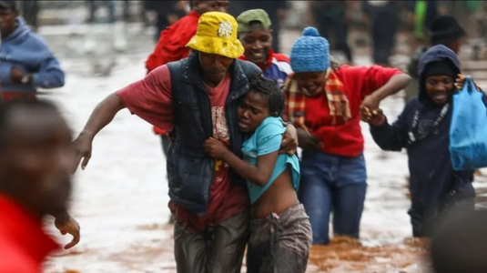 Inundaţii în Kenya - Autorităţile au ordonat evacuări din zona barajelor