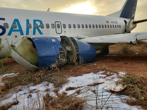 Seria neagră continuă pentru Boeing: 11 răniţi după ce un avion a ieşit de pe pistă la Dakar - VIDEO