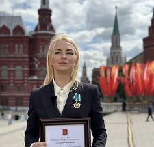 Sancţionată de Occident pentru destabilizarea Moldovei, deputata Marina Tauber s-a ales la Moscova cu o medalie de la Putin
