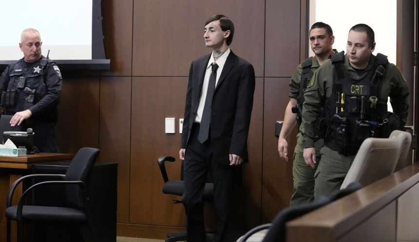 Autorul unui atac armat de Ziua Independenţei în 2022, Robert Crimo, pledează vinovat