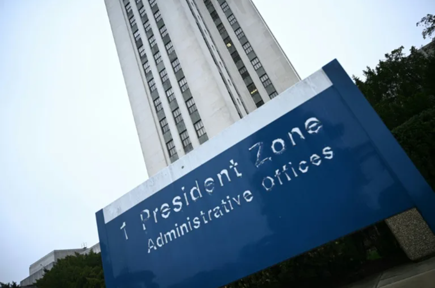 Trump face o vizită medicală de cinci ore la Spitalul Militar Walter Reed de la Bethesda, la periferia Washingtonului, ”un număr bun de teste”, fără anestezie generală. ”Nu m-am simţit niciodată aşa de bine, dar aceste lucruri trebuie făcute!”, a anunţat