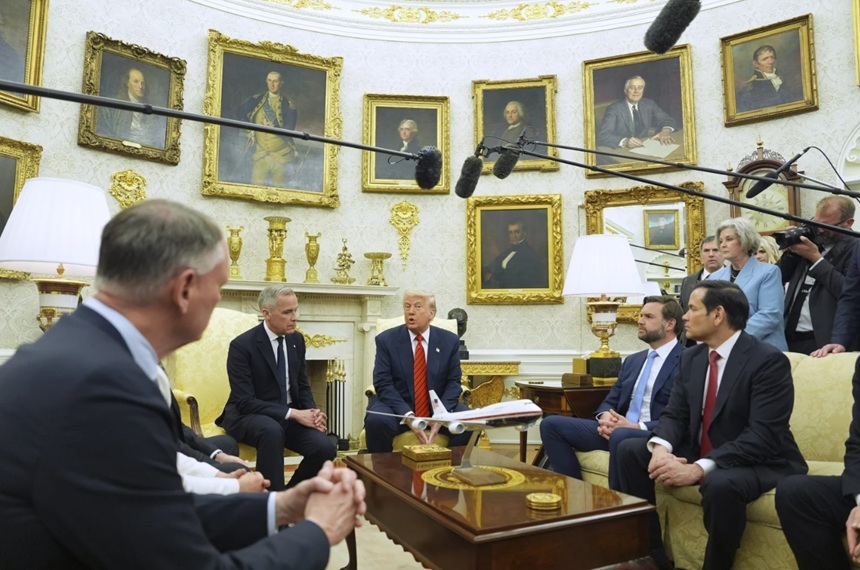 Trump anunţă că huthi au ”capitulat” şi că SUA încetează ”de îndată” bombardamentele în Yemen
