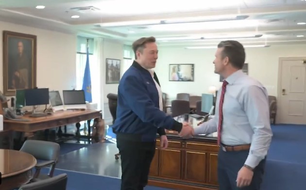 Pentru a doua oară, secretarul american al apărării, Pete Hegseth, îl primeşte pe Elon Musk la Pentagon în condiţiile în care firmele miliardarului ar fi direct interesate să participe la scutul lui Trump „Domul de Aur”